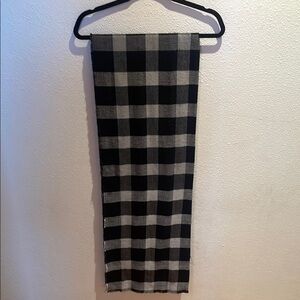 Elegant Black and Grey Buffalo Plaid Scarf